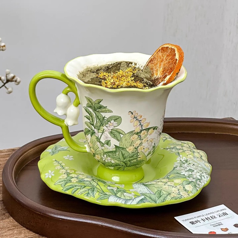Lily of the valley blooming af - Chamomile Tea 评论和价格